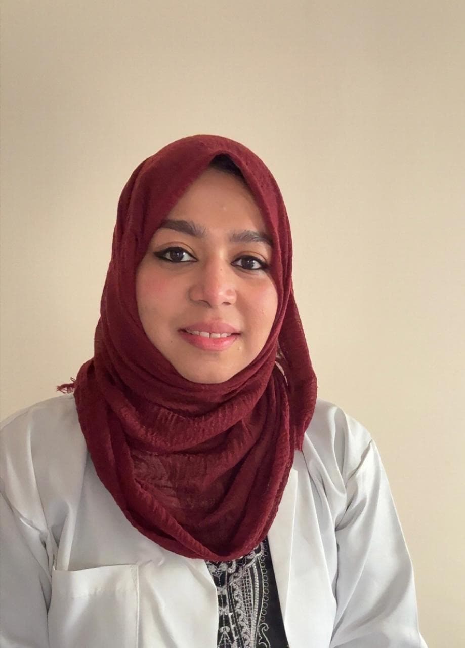 Dr. Maimoona Fareed, Cataract, Cornea & LASIK Surgeon